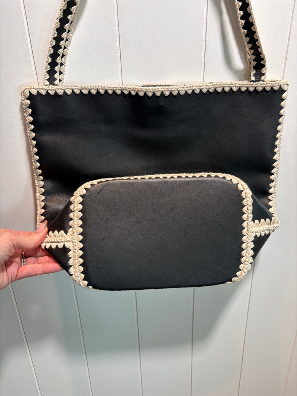 NWOT Rachel Comey black leather shoulder bag with edge detailing snap close - Picture 2 of 7